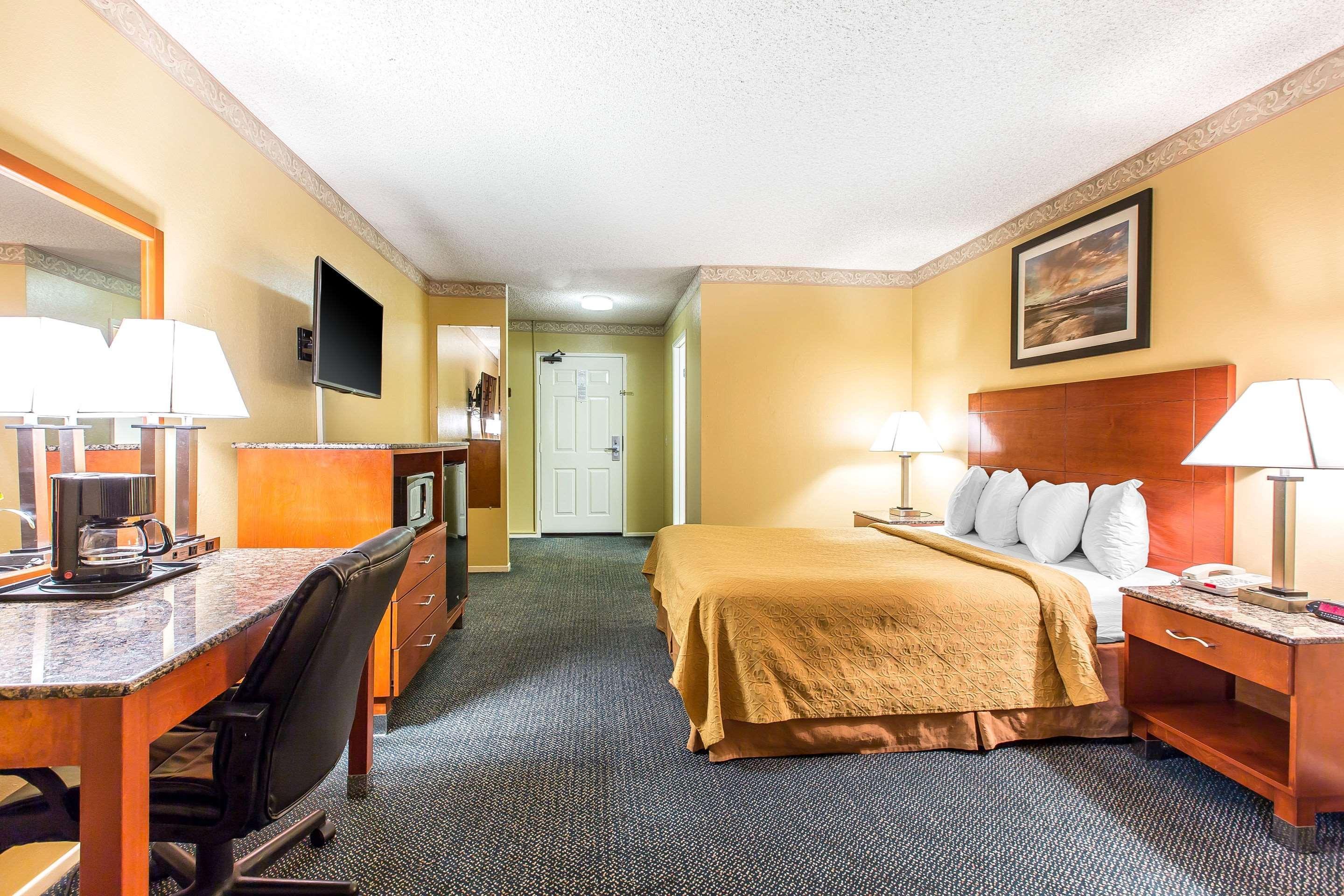 Quality Inn & Suites Camarillo-Oxnard Kültér fotó